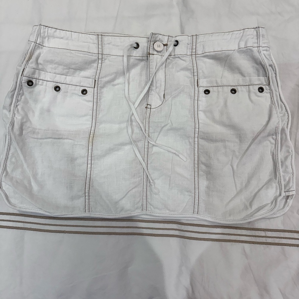Tommy Jeans Off-White Mini Skirt with Logo Waistband
